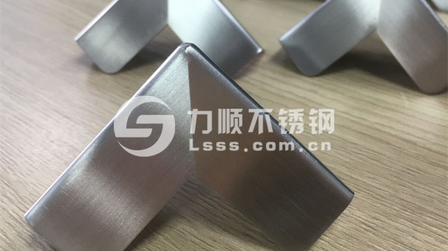 力順不銹鋼拉絲板試樣成功，獲得客戶認(rèn)可